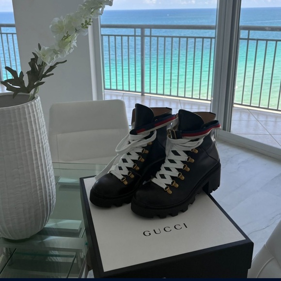 Gucci Women's Black Lace-Up Boots with Gold Accents - Picture 2 of 6